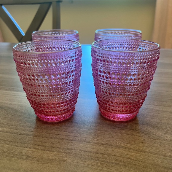 Pink Bubble Textured Drinking Glasses. Set Of Four. - Picture 6 of 9